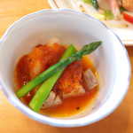 十勝岳温泉 湯元 凌雲閣 - 豚肉と海老のトマト煮。余分な脂が抜けているから、さっぱりとして美味しい