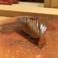 寿司処 しん - 秋刀魚の握り