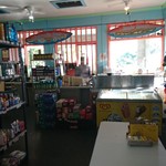 Kaimu Country Store - 内観