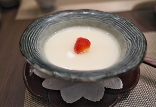 HAMA SYOU - 杏仁豆腐は杏のリキュールをたらして香り豊かに。