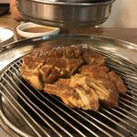 흥부골숯불돼지갈비 - 