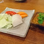 酒とタイ料理 ピッサヌローク - ひき肉トマトと野菜