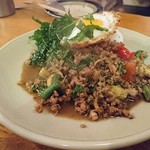 酒とタイ料理 ピッサヌローク - ガパオライス