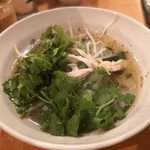 イムイェム - 鶏肉のフォー950円