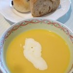 ヴェローナ - お江ランチ2800円　かぼちゃ冷製スープ、パン
