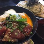 Sobadokorojinya - ランチのAセット750円（づけマグロ丼とざるそば）