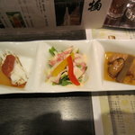 皿盛り（山芋梅添え、ハムサラダ、ムール貝の煮物）