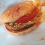 MOS BURGER - トマト厚切り、もっとソースを入れてよ