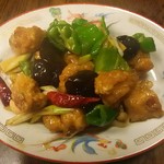 四川萌芽 - 鶏とカシューナッツのピリ辛炒め