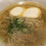 黄金の塩らぁ麺 ドゥエ イタリアン - 