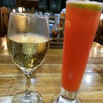 Nong Korn Restaurant - ワイン＆カクテル