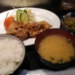 お食事処 ありがたや - 生姜焼き定食 800円
