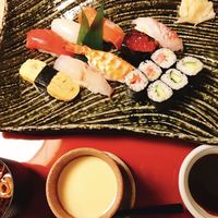 旬魚 左阿彌 錦店 - おまかせ寿司御膳の全体