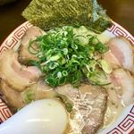 博多豚骨ラーメン 替玉食堂 - 