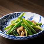 九条ネギせせり炒め