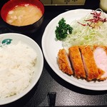 もち豚とんかつ たいよう - 上ロース定食