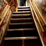 すごい煮干ラーメン凪 - 階段を2階へ！