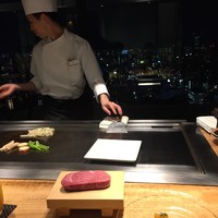 ニュー松坂 梅田32番街店 - 