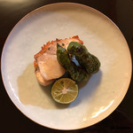 御料理 寺沢 - 金目鯛の備長炭焼に山科獅子唐の素揚げ