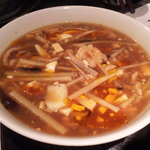 海華 - 酸辣湯麺