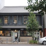 オクシモロン - 外観