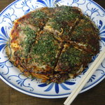 Okonomiyaki Matoba - ①ピリカラお好み焼550円
