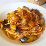 ユーロバル・オオシマ - ナスとイタリア生ウインナーのパスタ