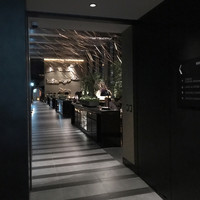 DINING & BAR TABLE 9 TOKYO - 