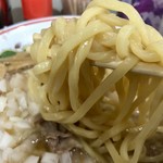 新潟発祥 なおじ - 麺は中太ストレート