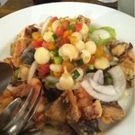 荒井商店 - シーフードの唐揚げ(魚、げそ、タコ)