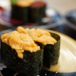 グルメ回転寿司 三代目江戸前あっちゃん - ウニ