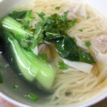 新成炸酱面馆 - 料理写真:新成炸酱面馆新城国际店(云呑面)