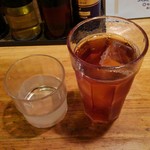 会津ラーメン 和 - ウーロン茶と冷水