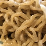 拉麺酒房 熊人 - つけ麺三種盛りの粗挽き麺 アップ