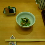 青梗菜とキノコ、香の物