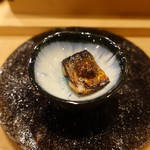 すし処 睦月 - 焼きさんまわた乗せ