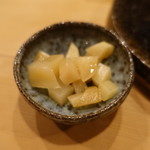 すし処 睦月 - 自家製のガリ