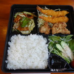 和中ダイニング　ぶきっと - 中華弁当(980円)：ご飯たっぷり過ぎ