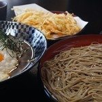 根橋屋 - ざる大盛、月見ぶっかけ