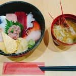 すし処たか - ランチのお得な丼メニューです