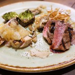 ビストロ フジノ - 炭火焼のお肉盛合わせ　アップで♡