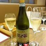ビストロ フジノ - スパークリングワインで乾杯♡
