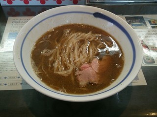 Menyaseiunshi - 炙り煮干し正油らぁ麺(多加水ピロピロ麺 かけ)