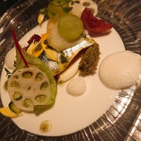 OBAN - サンマのタルト風！
                サクサクパイ生地とマッシュポテトのうえにサンマのマリネ。
                上にはきれいにフルーツや野菜の飾り付けo(^o^)o