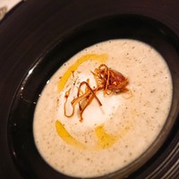 OBAN - ５種類のキノコのスープ。
                  中にはローストした甘栗!(^^)!
                  