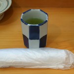 お茶とお絞り 