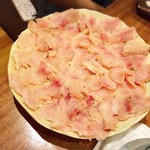 囲炉裏料理わ - マンボウの腸ですってΣ(´Д｀)‼︎
      これが、味といい食感といい…初めてな感じ♡
      新鮮デシタ♪