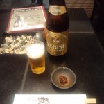 上野藪そば - ビールはエビス、お通しは蕎麦味噌