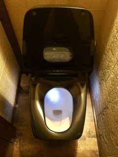 Sumishin - 黒いトイレ…笑