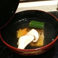寿司と日本料理 銀座 一 - 松茸のお椀